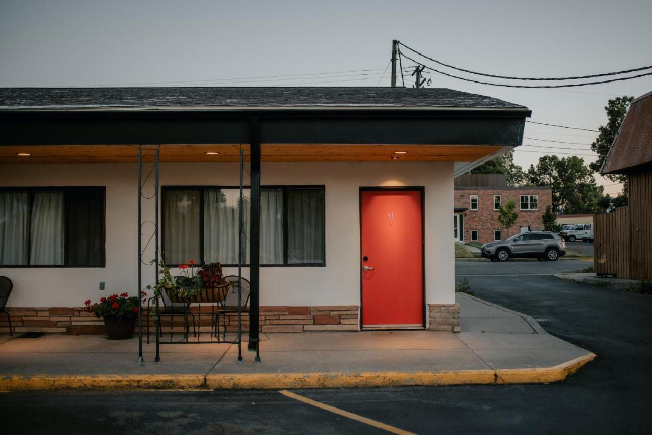 Sapphire Motel Midtown Μπόουζμαν Εξωτερικό φωτογραφία