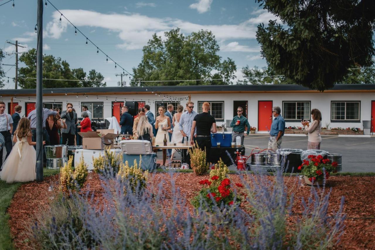 Sapphire Motel Midtown Μπόουζμαν Εξωτερικό φωτογραφία